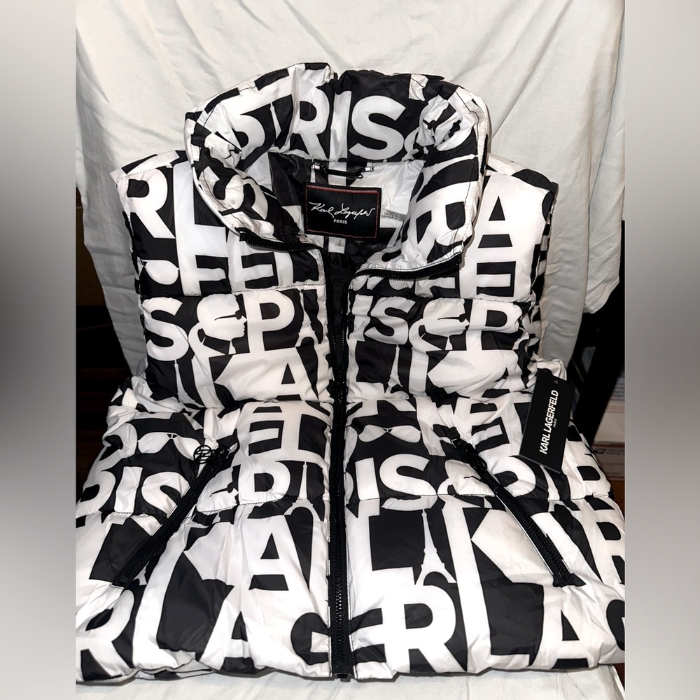 NWT Women’s KARL LAGERFELD Lettered Puffer Vest SIZE SM